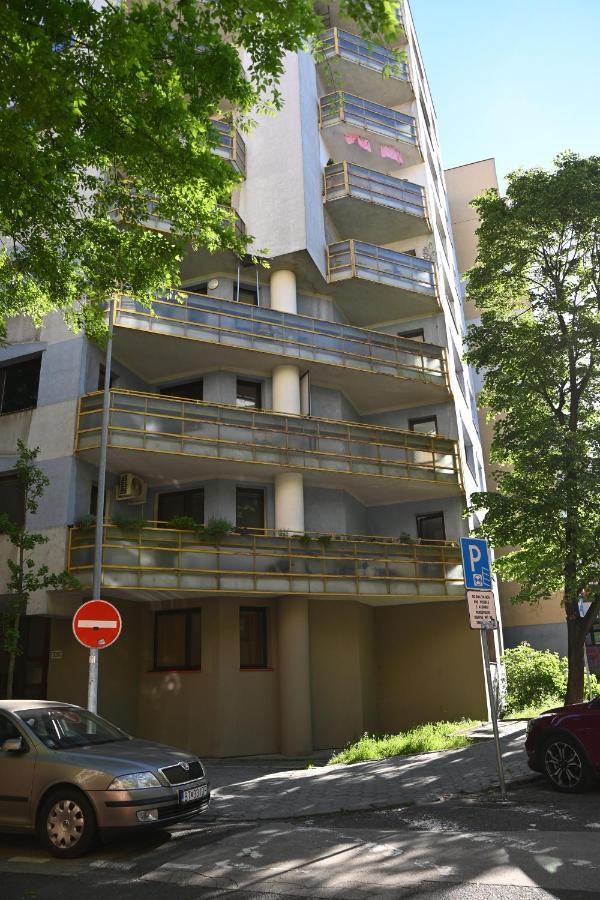 Family Apartman V Centre Mesta Bratislava Leilighet Eksteriør bilde